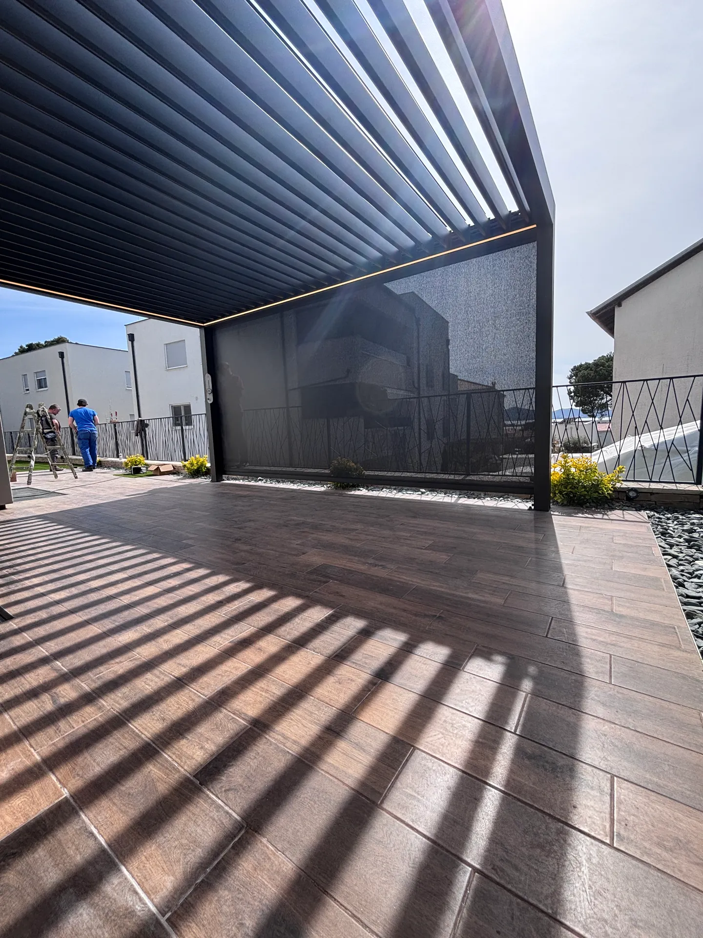 PergoMaxx Motion pergola — finalni prikaz instalacije